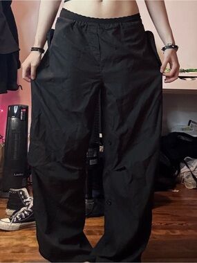 Parachute pants black🖤